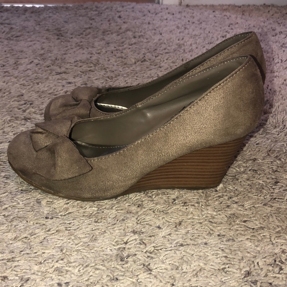 Bow Wedges